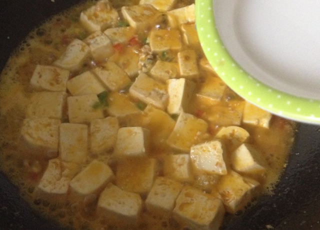 豆腐蟹肉忌廉汤，蟹肉豆腐煲的做法窍门（最爱的蟹黄和豆腐碰撞）