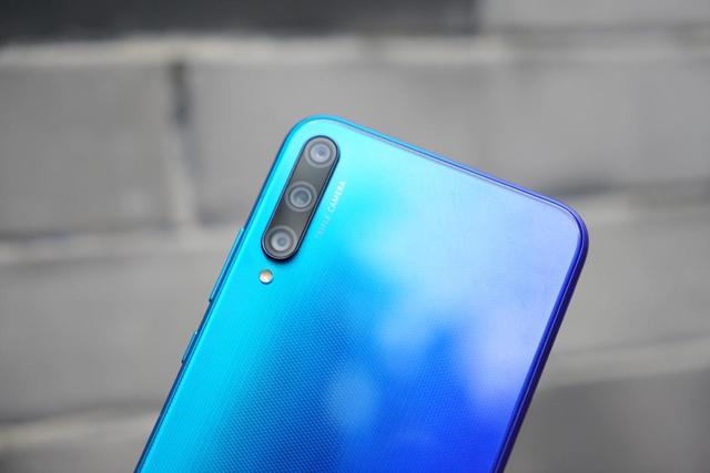 华为荣耀play3华为荣耀play3什么时候上市带着千元内三项首款必杀技