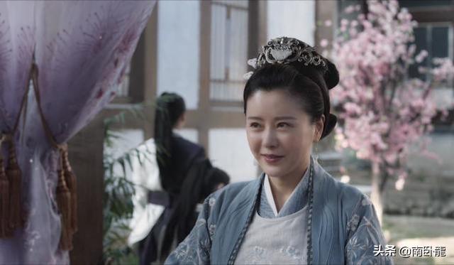 六扇门电视剧剧情介绍，六扇门电视剧百度百科（《六扇门之血手奇谭》上映）