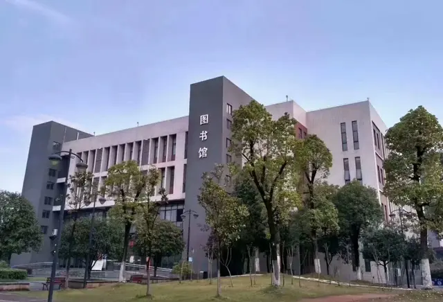 湖南有色金属职业技术学院官网，2021级湖南有色金属职业技术学院新生开学时间和入学指南及入学军训考试（湖南有色金属职业技术学院2020年单独招生指南）