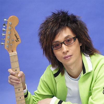 月10日出生于湖北省咸宁市嘉鱼县,毕业于安阳师范学院,中国内地男歌手