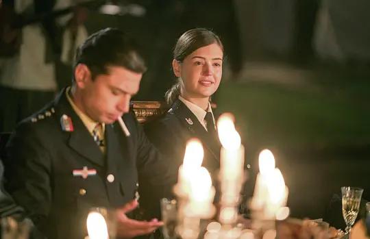 枪毙的一瞬间有感觉吗，枪决有感觉吗（这是德军屠杀犹太人的真实场景）