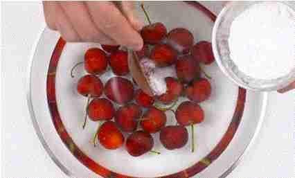 小苏打的作用与功效，小苏打的作用与功效兽药（都说小苏打是万能的）