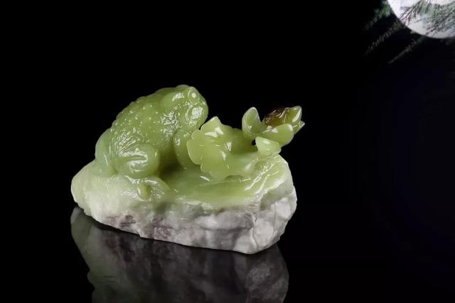 金蟾的寓意是什么，黑色金蟾的寓意是什么（如何在招财届里拥有一席之地）