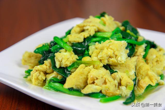 怎样菠菜炒蛋，怎样鸡蛋炒菠菜（为啥饭店师傅炒的这么漂亮）