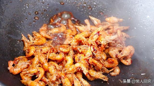 小虾怎么做好吃，小虾皮怎么做好吃（比油爆小河虾好吃）
