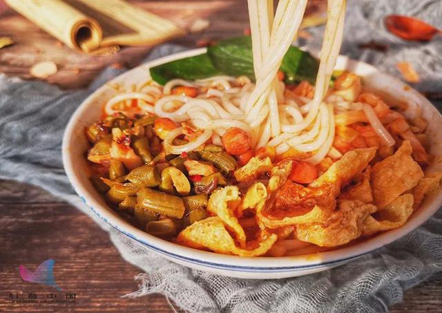 螺蛳粉是什么材料做的，螺蛳粉的制作方法和原料（常吃螺蛳粉竟会致癌）