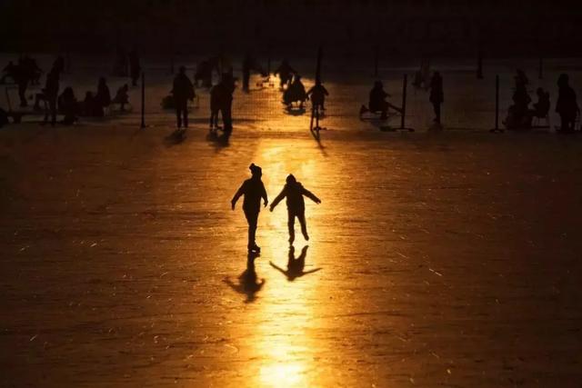 青春永驻的下一句，诸事顺利的下一句（青年节：忆五四一百年华）