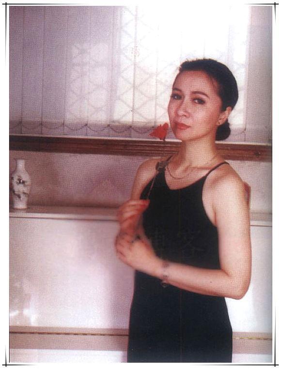 蔡明老师年轻时，蔡明年轻时的老照片