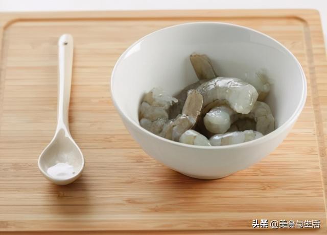 家庭自制春卷皮，煎饼果子面糊的做法（教你在家做春卷）