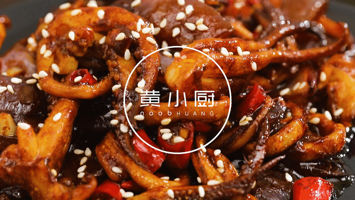 香辣鱿鱼丝怎么做，怎样做香辣鱿鱼丝（超越夜宵摊的香辣鱿鱼）