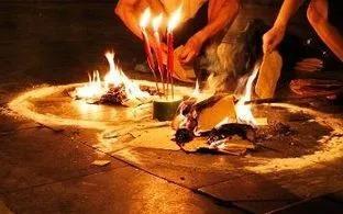 鬼节是什么节日 中国鬼节有哪些，鬼节是什么节日（七月中元节的来历和风俗）