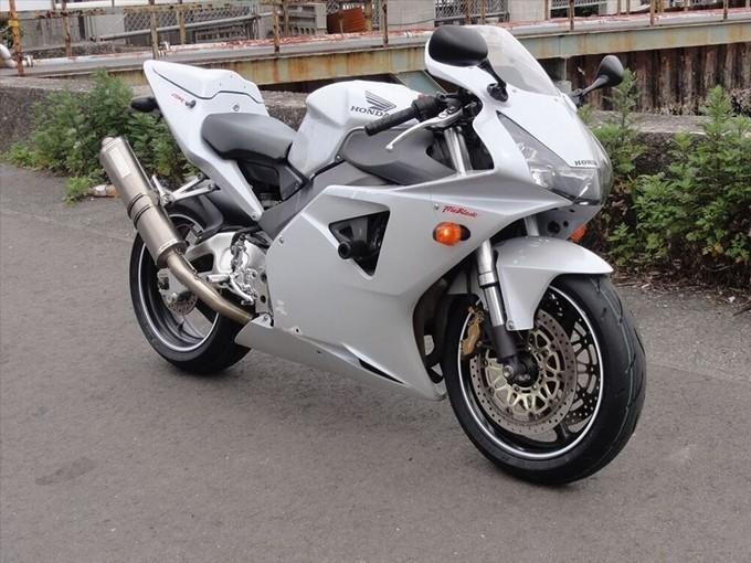 本田954多少钱(宝刀未老的本田cbr954rr摩托车) - 价格百科