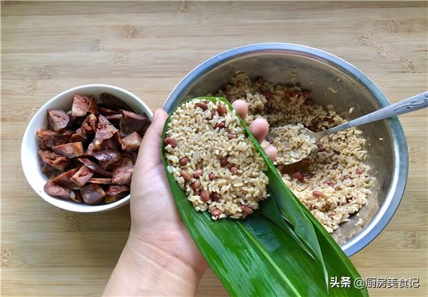 最简单的粽子怎么包的教程，2种包粽子最简单方法