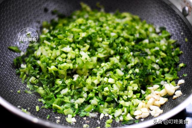 芥菜叶子怎么吃，芥菜叶子吃了老拔气（比大鱼大肉还好吃）