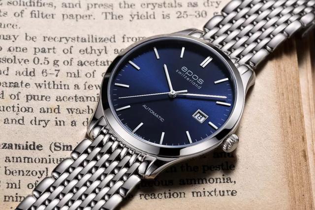 瑰丽属于浪琴什么档次，浪琴时尚与瑰丽区别（有人说浪琴的实力配不上他的名气）