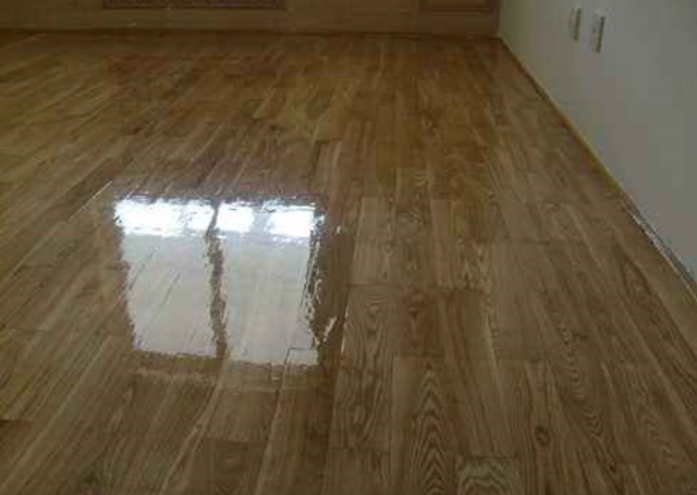 木地板怎么打蜡，木地板打蜡注意事项有哪些（地板打蜡只需5步）