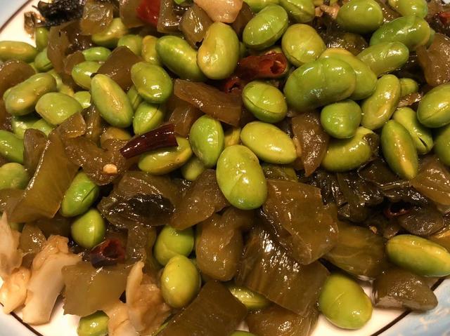 酸菜豆米的做法，酸菜豆米饭的做法（酸菜开胃下饭营养价值还挺高）