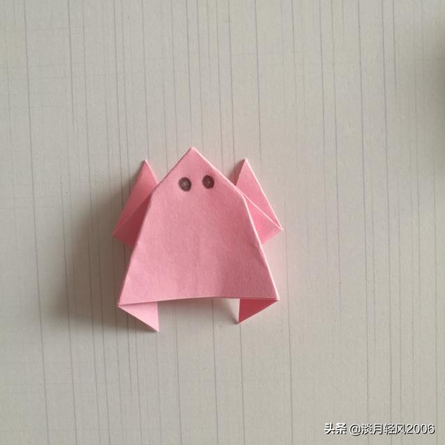 手工青蛙的折纸方法，教你手工折纸青蛙的几种方法（折纸小青蛙教程）