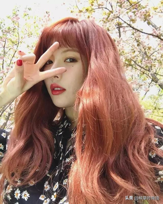 好看的头发颜色，染什么颜色头发好看（这5款又撩又显白）