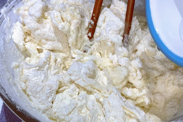 晚上发面第二天蒸行吗，秋天晚上发面第二天蒸行吗（烙饼馒头特好吃）