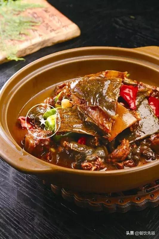 生炒甲鱼的做法，甲鱼的家常做法何大厨（做透一道食材——22款甲鱼菜）