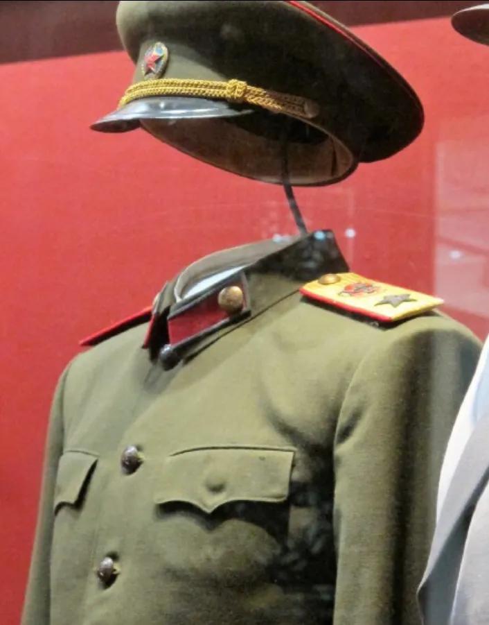 首次授衔——55式军服