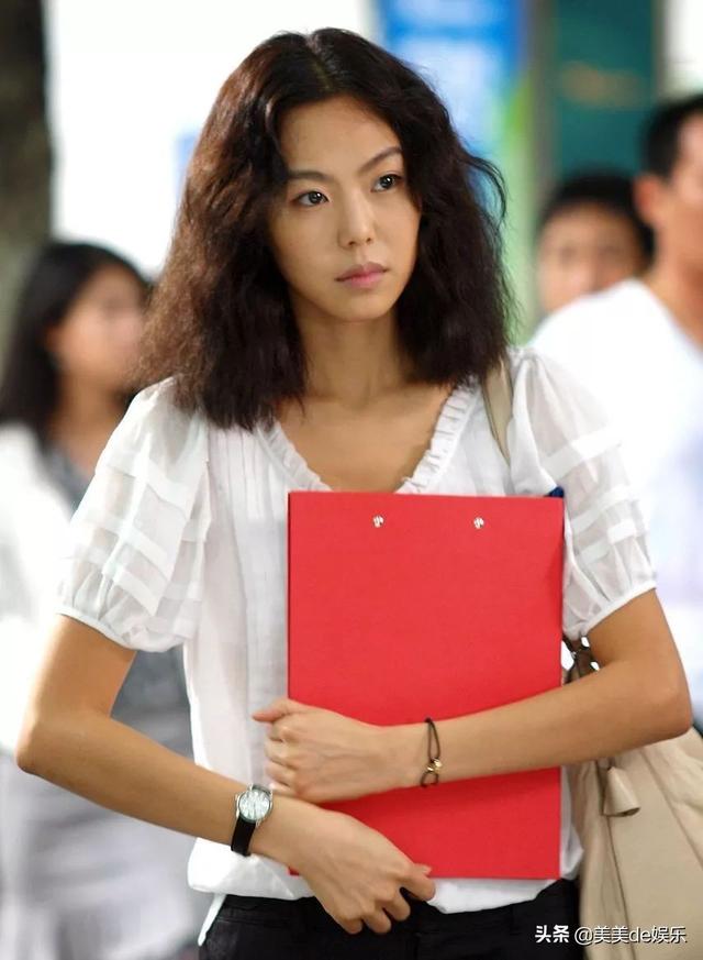 金敏喜老公，为何原配夫人在家泪流成河（和新欢手拉手走红毯）