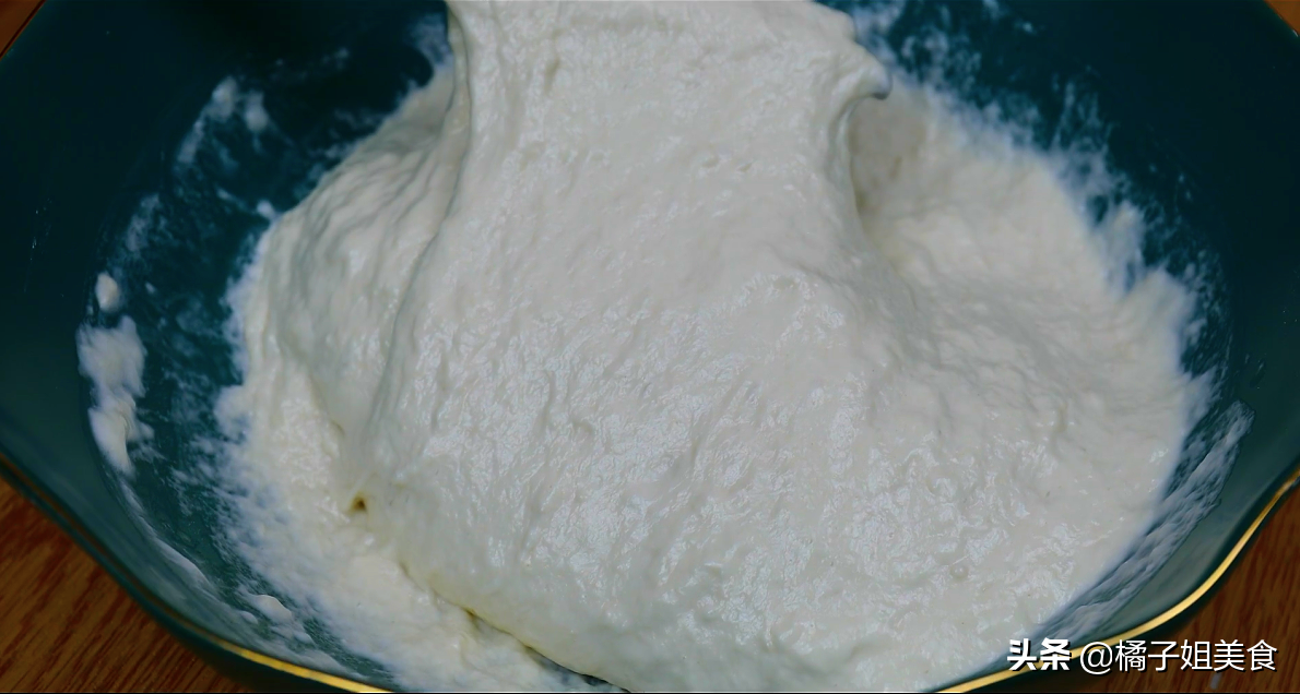 圖片[2]-【油巴子】做法步驟圖 外皮酥脆 內(nèi)里柔軟 無(wú)需揉面搟面 懶人早-起舞食譜網(wǎng)
