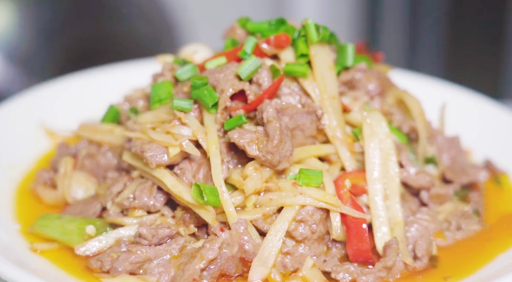 【仔姜牛肉】做法步骤图 搭配仔姜一起炒 下酒又下饭-起舞食谱网
