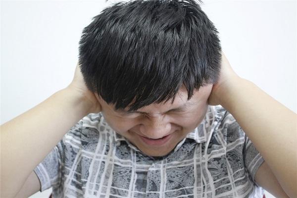 耳朵里总有嗡嗡声怎么解决，经常能听到耳朵嗡嗡响