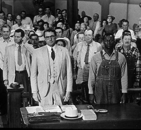 知更鸟象征什么，知更鸟的寓意及象征（《杀死一只知更鸟》）