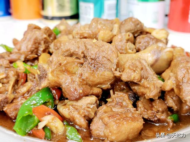 焖鸭肉的家常做法，焖鹅的做法及配料（味道超赞的黄焖鸭子）