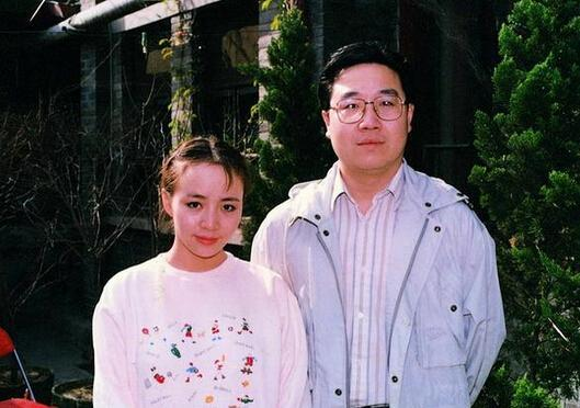 与宋丹丹离婚后，英达14年来对巴图不闻不问，是“渣”还是通透？