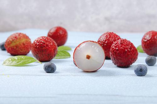 米为什么会生虫，米里为什么会生小虫（那这些虫子是从哪来的）