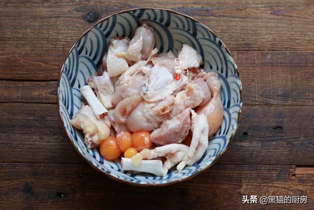 香菇滑鸡的做法，顺德香菇滑鸡的做法（广东名菜“香菇蒸滑鸡”）