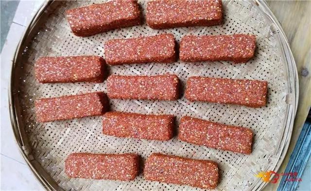 用纸怎样包花，用纸包花怎么包（云南省首届“非遗购物节”在楚雄开启）