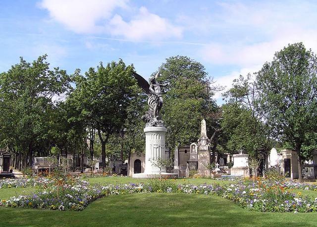 法国巴黎旅游，法国巴黎旅游全攻略（巴黎十大网红打卡景点）