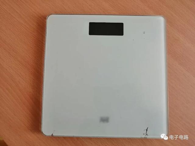 电子体重秤怎么调，电子体重秤十大名牌（看看里面有什么电路）