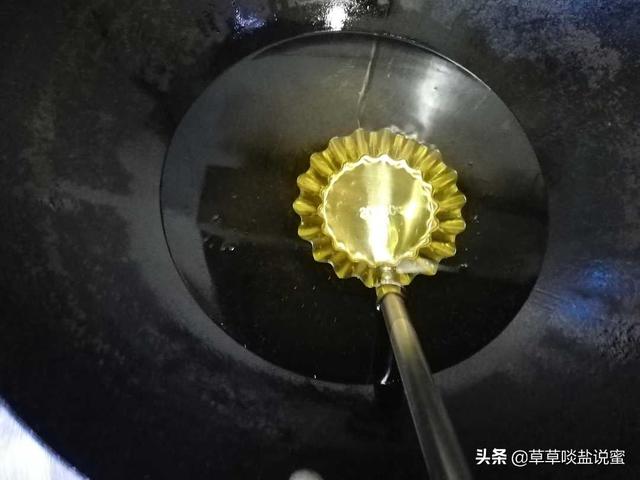 萝卜丝虾皮油墩子的做法，怎样做萝卜丝油墩子（简单易学的萝卜丝饼）