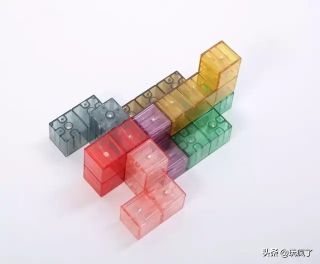 七巧板是什么样子的，七巧板原图（玩到停不了手的空间思维积木）