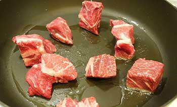 咖喱是什么东西，咖喱粉是用什么材料做成的（印度人为啥那么喜欢吃咖喱）