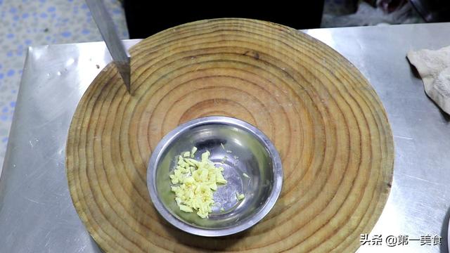 蚂蚁上树怎么做，蚂蚁上树的简易做法怎么做（香味十足比吃肉都过瘾）