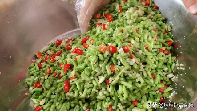 怎样腌制豆角，怎样腌制豆角才长期保存不坏（传统盐水腌酸豆角）