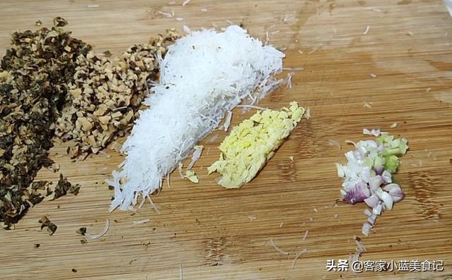 白萝卜包子素馅怎么做好吃，萝卜丝水饺子馅怎样做好吃（最健康的萝卜素馅做法）