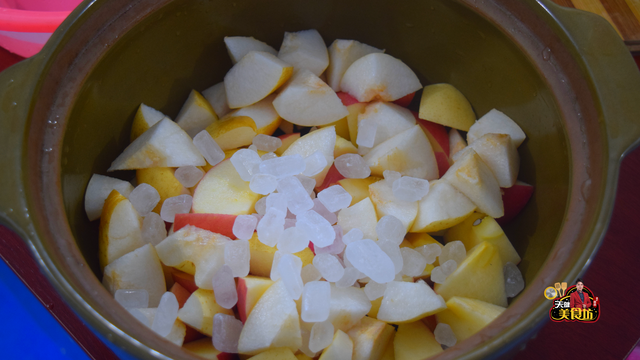 如何熬梨汤止咳化痰窍门，化痰止咳梨汤做法（润肺止咳化痰的苹果雪梨汤）