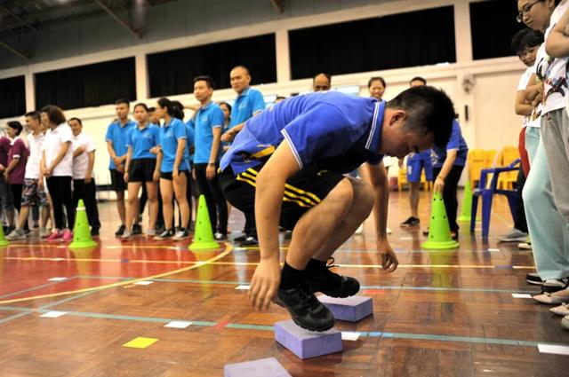 公司团建活动游戏，公司团建常做的小游戏（20个趣味团建活动游戏）