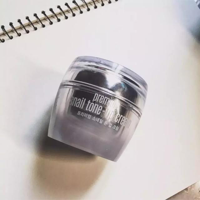 BB霜和气垫BB有什么区别，气垫bb和bb霜的区别（BB霜、气垫、粉底液、素颜霜...这些底妆区别在哪）