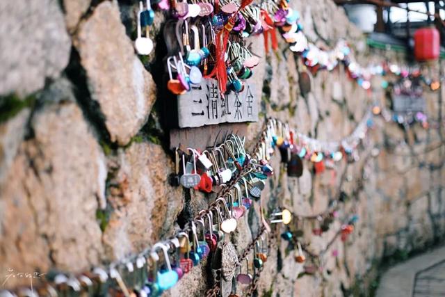 江西三清山风景区，三清山是几A级风景区（小雨初歇的江西三清山）