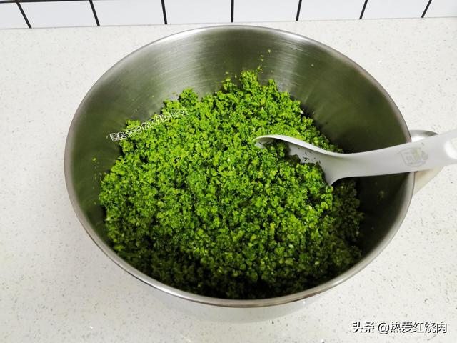 韭菜花酱怎么吃，韭菜花的做法 自制韭菜花酱（每年我都要用它做几瓶酱）